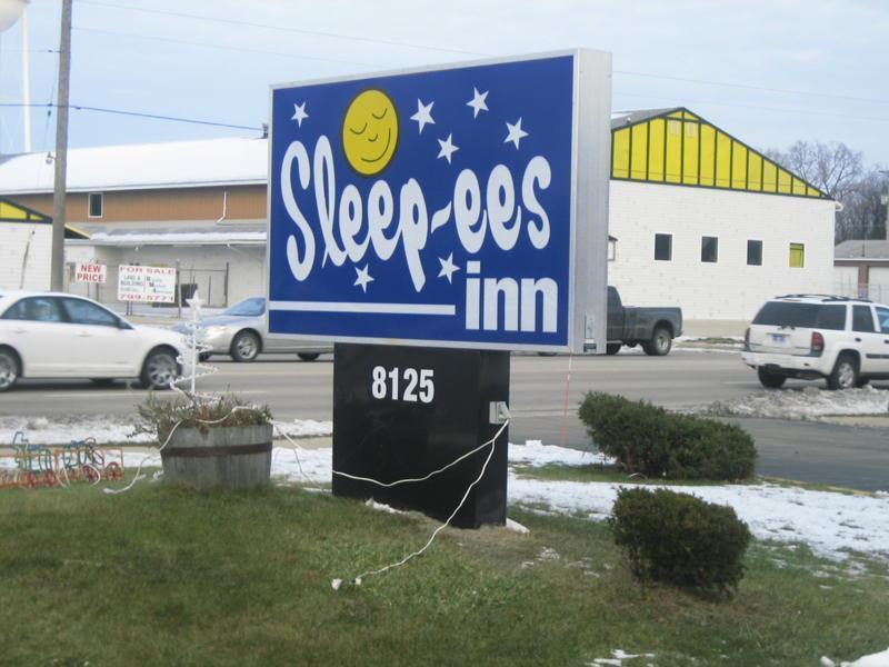 Sleep-Ees Inn, Saginaw & Frankenmuth エクステリア 写真